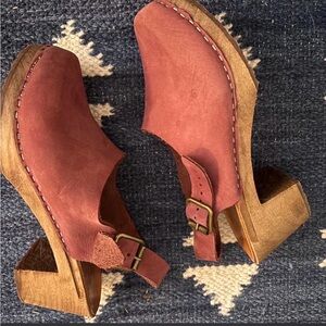 Lotta Lottas Suede Slingback Clog Heels in Rust
